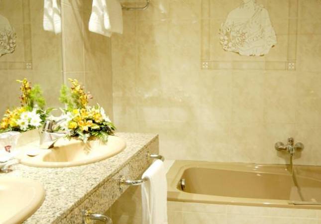 Relax y confort en Imperial Atiram Hotel. Disfrúta con los mejores precios de Sant Julia de L�ria